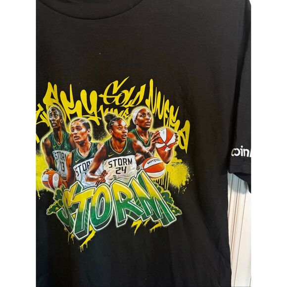 Port & Company Men's Ring Spun Fan Favorite Storm WNBA Graphic Tee Black Medium - Picture 1 of 7